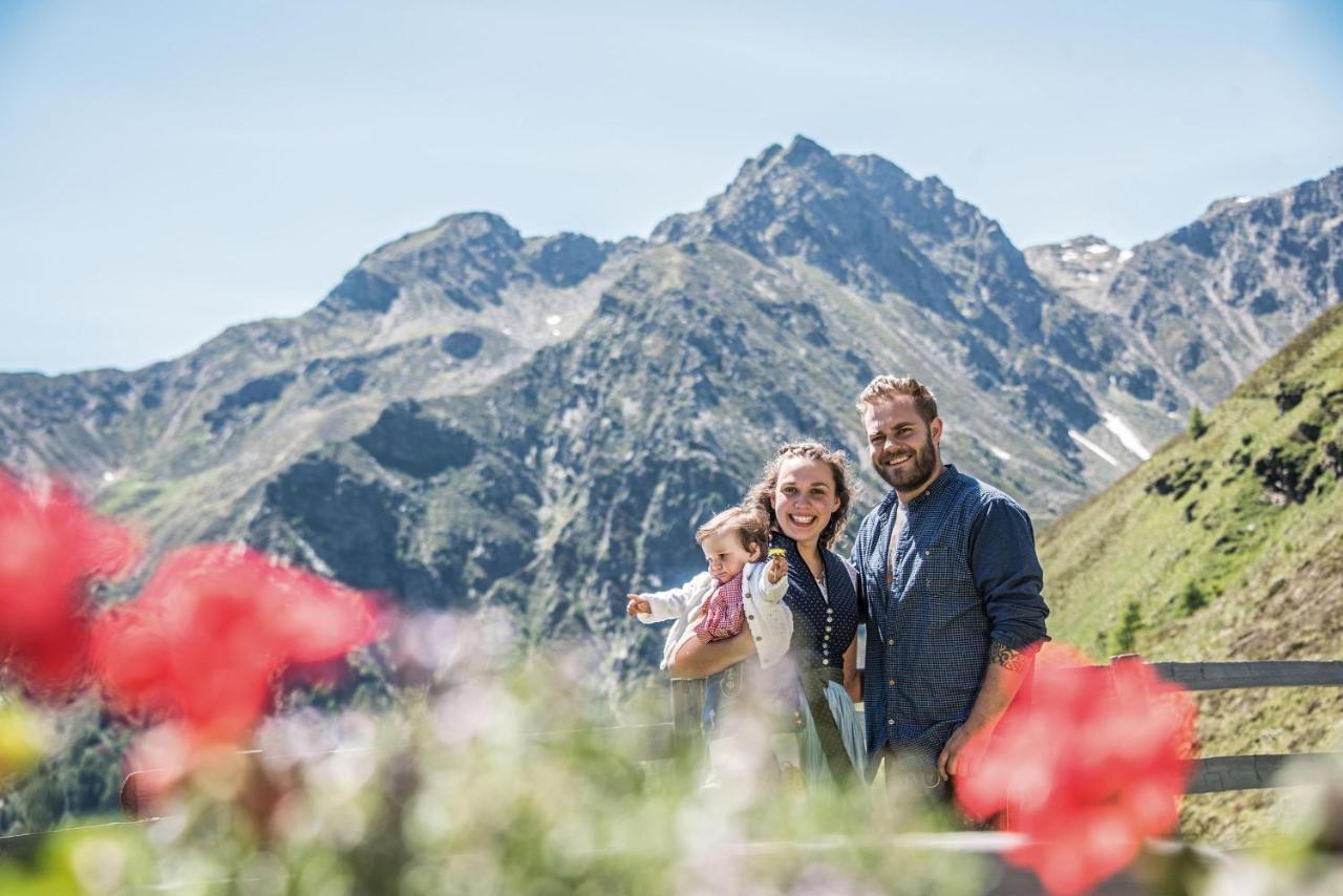 Archehof Hochzirm Lodge Anna カンポ・トゥーレス エクステリア 写真
